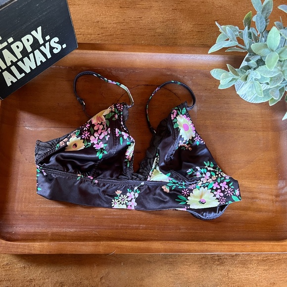 Bra - Picture 1 of 1